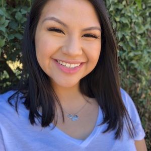 Meet your Posher, Andrea